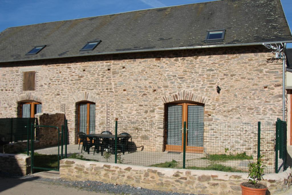 Villa La Ferme De La Baconnerie Sainte-Marguerite-d'Elle Exterior foto